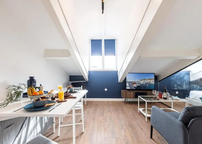 Deroulede - Superb Studio Suite W Ac Downtown